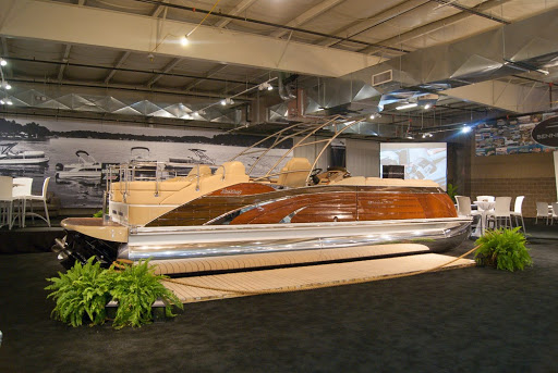 Boat Dealer «Norcal MasterCraft Discovery Bay Mall - Showroom / ProShop», reviews and photos, 1520 Discovery Bay Blvd #200, Discovery Bay, CA 94505, USA