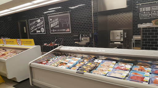 Grocery Store «Winn-Dixie», reviews and photos, 2880 Howland Blvd, Deltona, FL 32725, USA