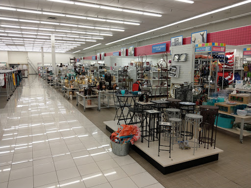 Clothing Store «Burlington Coat Factory», reviews and photos, 1225 S Kirkwood Rd, Kirkwood, MO 63122, USA