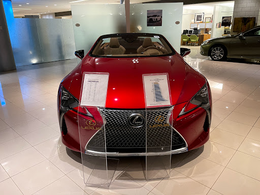 Lexus Dealer «Woodfield Lexus», reviews and photos, 350 E Golf Rd, Schaumburg, IL 60173, USA