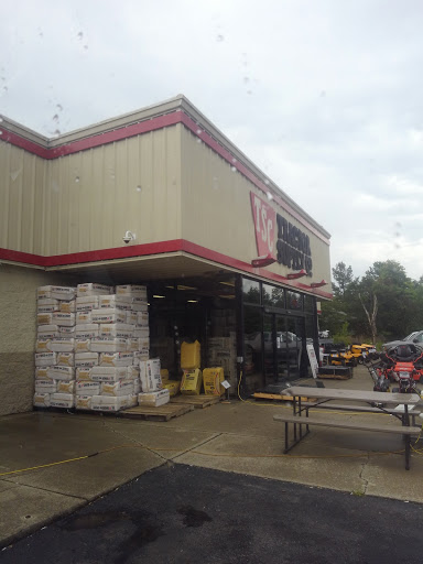 Home Improvement Store «Tractor Supply Co.», reviews and photos, 715 TN-46, Dickson, TN 37055, USA