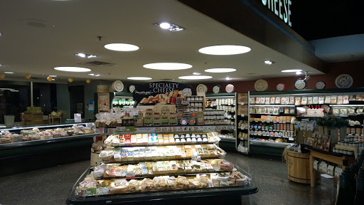 Shopping Mall «Hilldale Shopping Center», reviews and photos, 726 N Midvale Blvd, Madison, WI 53705, USA