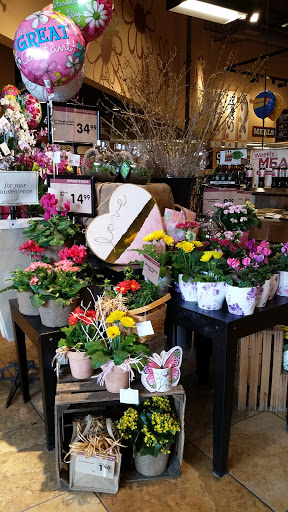 Supermarket «Giant Eagle Supermarket», reviews and photos, 2775 W Market St, Fairlawn, OH 44333, USA