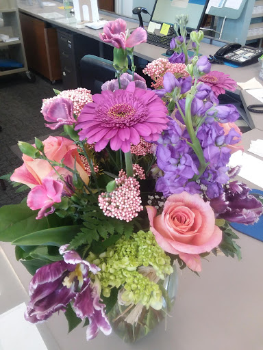 Florist «Courtyard Florist & Gifts», reviews and photos, 11 Eastern Ave, Dedham, MA 02026, USA