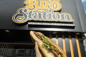 Bro Station Restaurant image