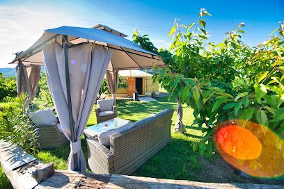 Glamping El Jardín de las Delizias Primer alojamiento singular de Extremadura en Casas del Castañar, Cáceres