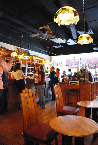 Wine Store «Tasting deVine», reviews and photos, 127 W Front St, Wheaton, IL 60187, USA
