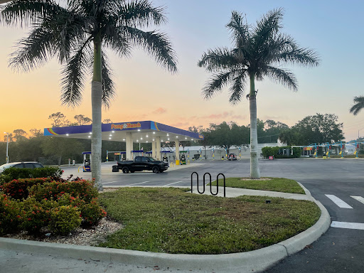 Pump & Munch en Naples