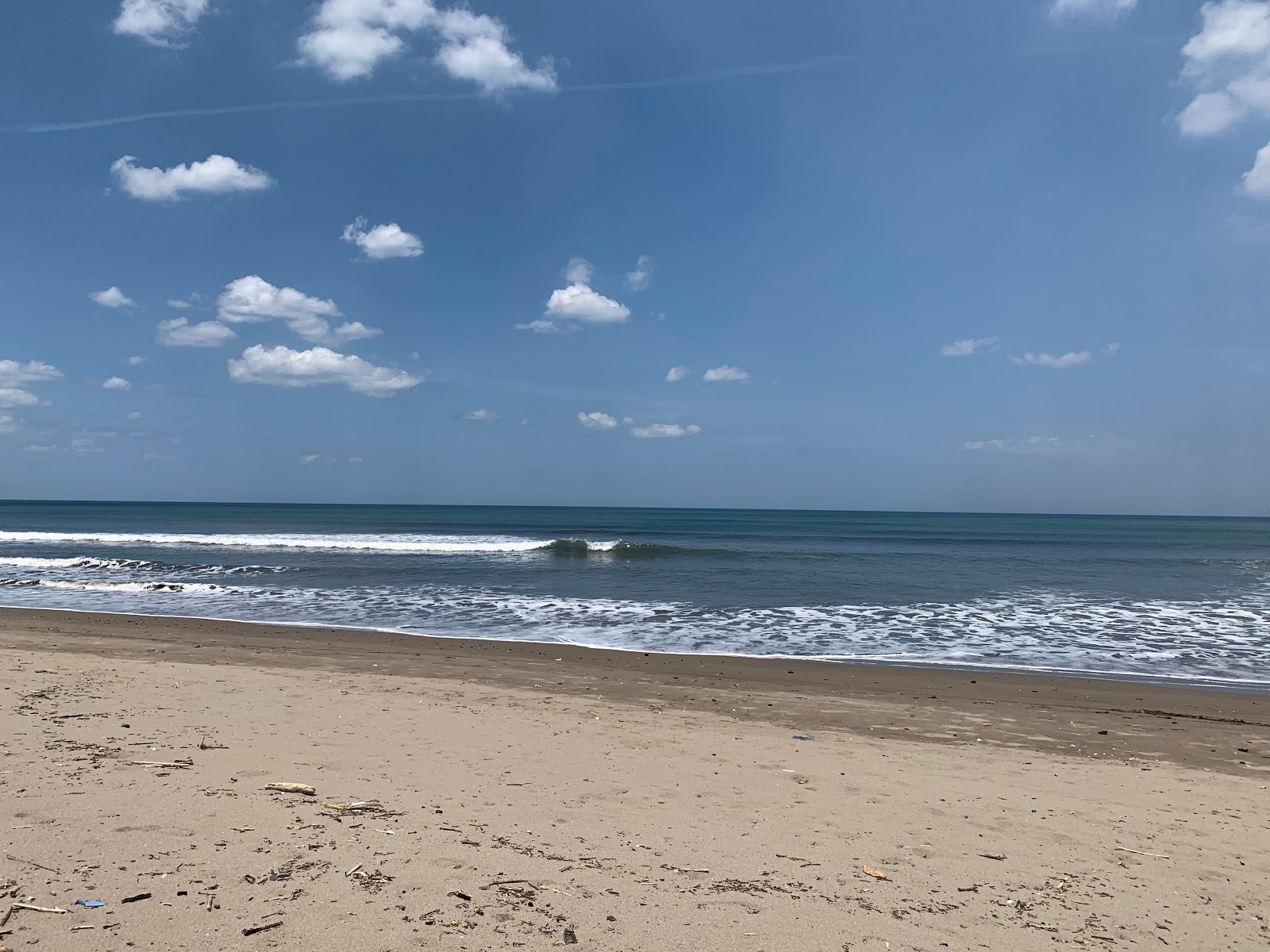 Foto de Quizala beach - lugar popular entre os apreciadores de relaxamento
