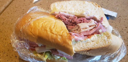 Sandwich Shop «The Picnic Basket», reviews and photos, 501 N Milwaukee Ave, Libertyville, IL 60048, USA