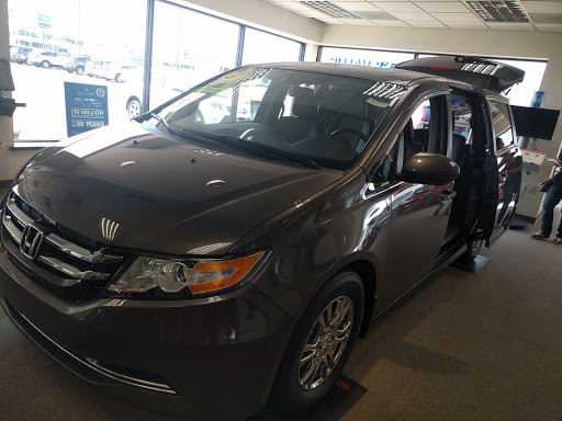 Honda Dealer «Troy Honda», reviews and photos, 1835 Maplelawn Dr, Troy, MI 48084, USA