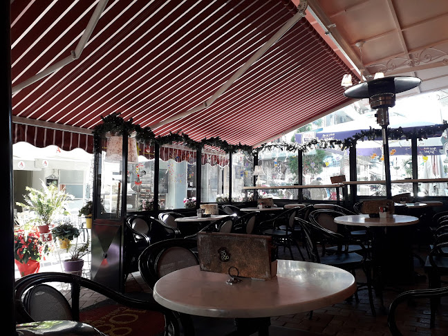 Καραΐσκου 108, Πειραιάς 185 35