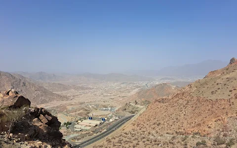 مطل الجبل السفلي image