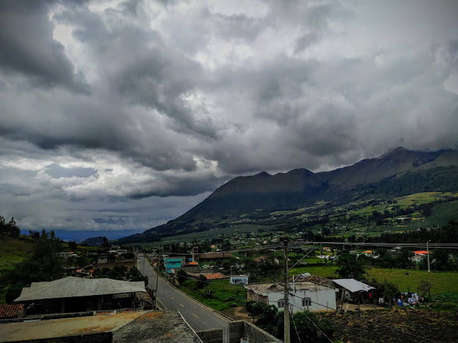 Iglesia Católica San José de Angla - Otavalo