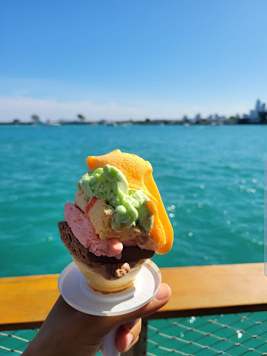 Ice Cream Shop «Original Rainbow Cone», reviews and photos, 840 E Grand Ave, Chicago, IL 60611, USA