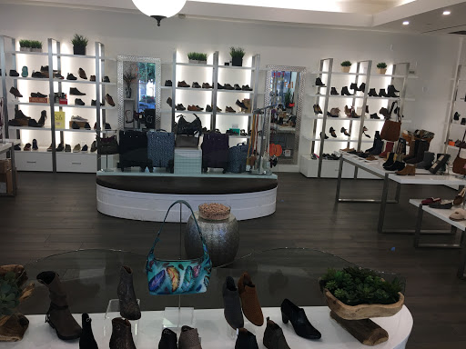 Shopping Mall «Del Monte Shopping Center», reviews and photos, 1410 Del Monte Center, Monterey, CA 93940, USA