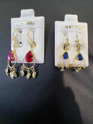 Jeweler «Velazquez Jewelers», reviews and photos, 3544 W 26th St, Chicago, IL 60623, USA