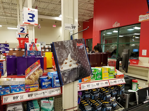 Grocery Store «Save-A-Lot», reviews and photos, 7240 S Stony Island Ave, Chicago, IL 60649, USA