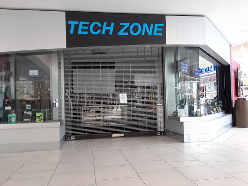 Cell Phone Store «TECH ZONE», reviews and photos, 2230 Lloyd Center, Portland, OR 97232, USA