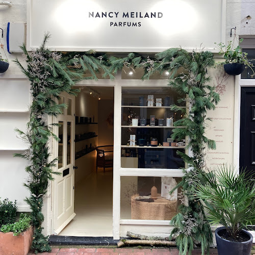 Comments and reviews of Nancy Meiland Parfums