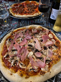 Plats et boissons du Restaurant Rock'N'Roll Pizzas à Castres - n°11