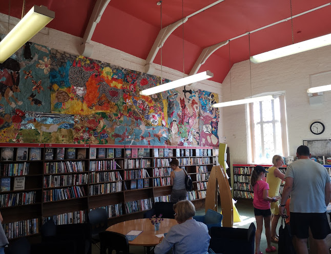 Reviews of Dringhouses Library in York - Shop