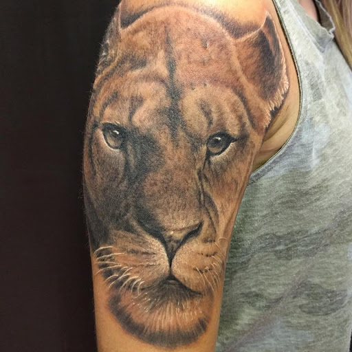 Sarenity Tattoo & Piercing in Birchwood Mall, 4350 24th Ave, Fort Gratiot Twp, MI 48059, USA, 