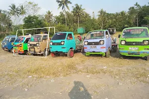 Lapangan Desa Dukun image