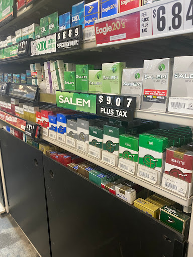 Tobacco Shop «Smoker Friendly / Gasamat», reviews and photos, 2698 S Parker Rd, Aurora, CO 80014, USA