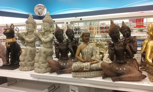 Clothing Store «Ross Dress for Less», reviews and photos, 10700 MacArthur Blvd, Oakland, CA 94605, USA