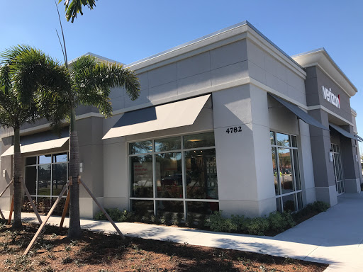 Cell Phone Store «Verizon», reviews and photos, 4782 Millenia Plaza Way, Orlando, FL 32839, USA