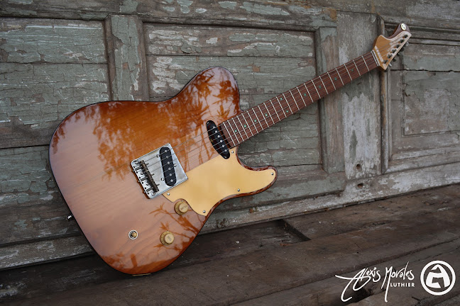 Alexis Morales Luthier - La Reina