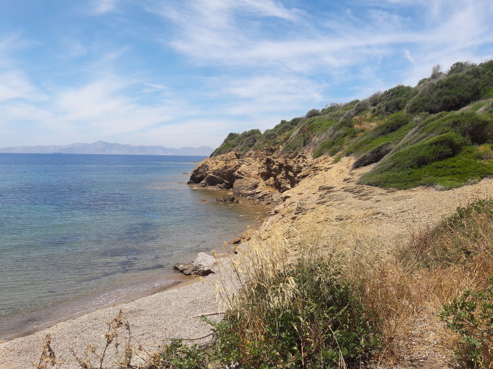 Fotografie cu Mindos ruins Beach cu mic golf