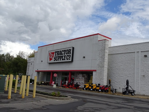 Home Improvement Store «Tractor Supply Co.», reviews and photos, 790 Horatio St, Utica, NY 13502, USA