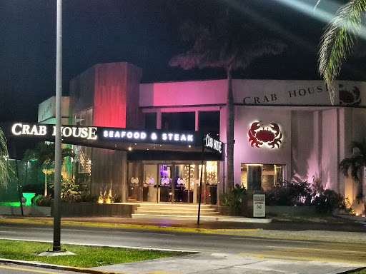 Crab House | The best seafood in Cancun