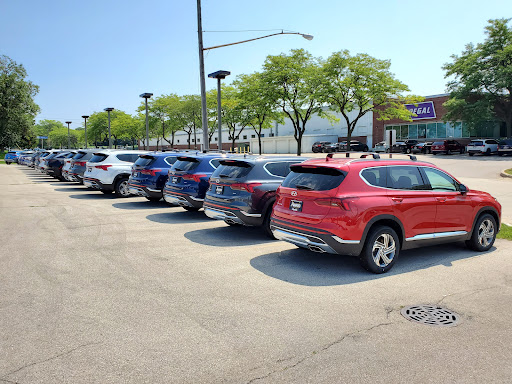 Nissan Dealer «John Amato Nissan», reviews and photos, 5200 N Port Washington Rd, Glendale, WI 53217, USA