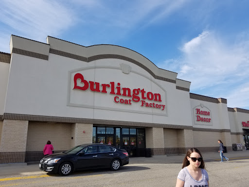 Clothing Store «Burlington Coat Factory», reviews and photos, 250 S Randall Rd, Elgin, IL 60123, USA
