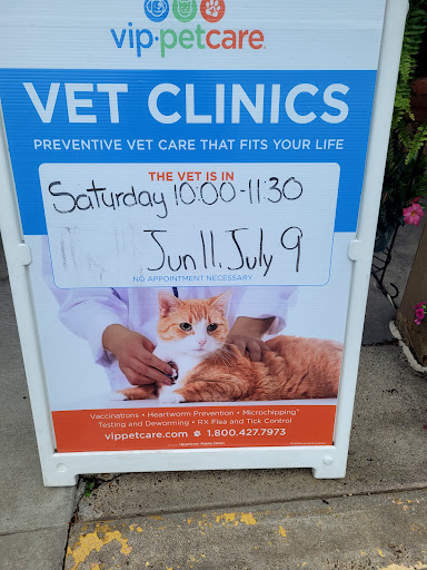 Pet Supply Store «Pet Food Center», reviews and photos, 4036 N First Ave, Evansville, IN 47710, USA