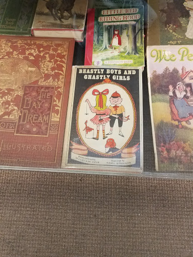 Used Book Store «Amber Unicorn Books», reviews and photos, 2101 S Decatur Blvd #14, Las Vegas, NV 89102, USA