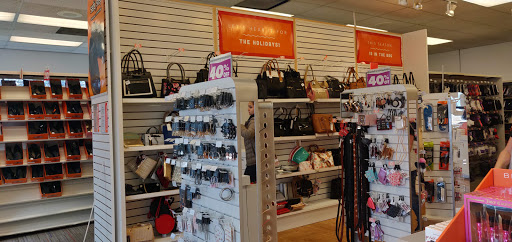 Shoe Store «Payless ShoeSource», reviews and photos, 7807 Evergreen Way, Everett, WA 98203, USA