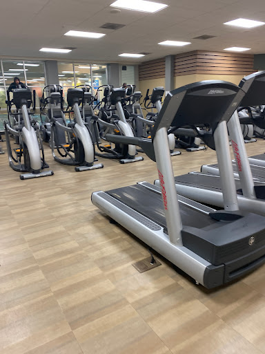 Gym «LA Fitness», reviews and photos, 8616 Cameron St, Silver Spring, MD 20910, USA