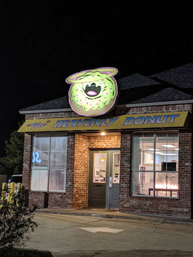 Donut Shop «Thee Heavenly Doughnut», reviews and photos, 17732 Highland Rd # C, Baton Rouge, LA 70810, USA