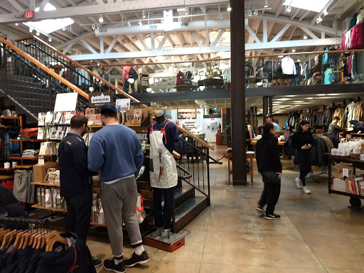 Clothing Store «Patagonia Santa Monica», reviews and photos, 1344 4th St, Santa Monica, CA 90405, USA