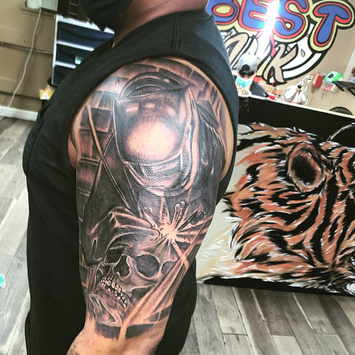 Explore simple hummingbird tattoo ideas, creative tattoo ideas in Powderly, available at Best Ink Tattoo Studio