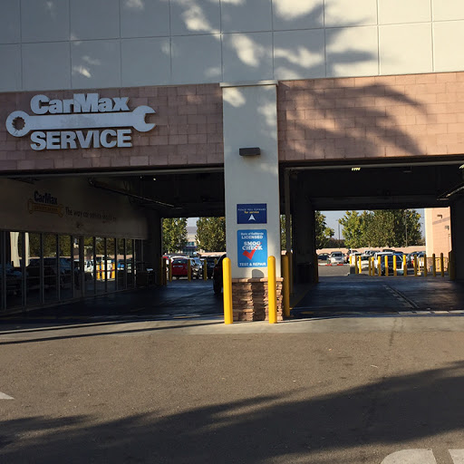 CarMax, 7180 N Palm Ave, Fresno, CA 93650, USA, 