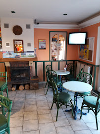 Atmosphère du Goldenberg Cafe Des Sports Tabac Abbaye De Saint Landelin à Anhiers - n°2