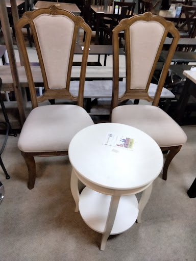 Bedroom Furniture Store «Furniture & Mattress World», reviews and photos, 4020 E Thomas Rd, Phoenix, AZ 85018, USA