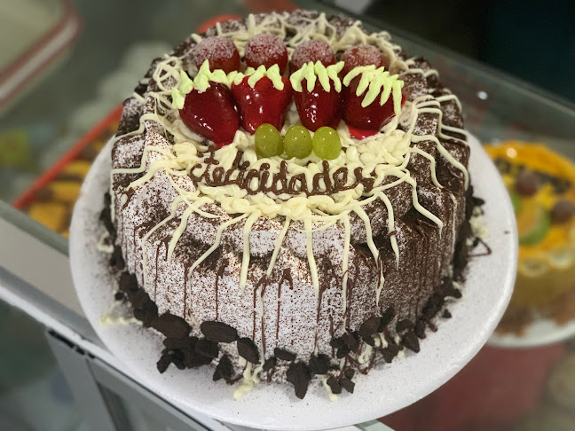 Panaderia Y Pasteleria MARI CHUY - Tienda de ultramarinos