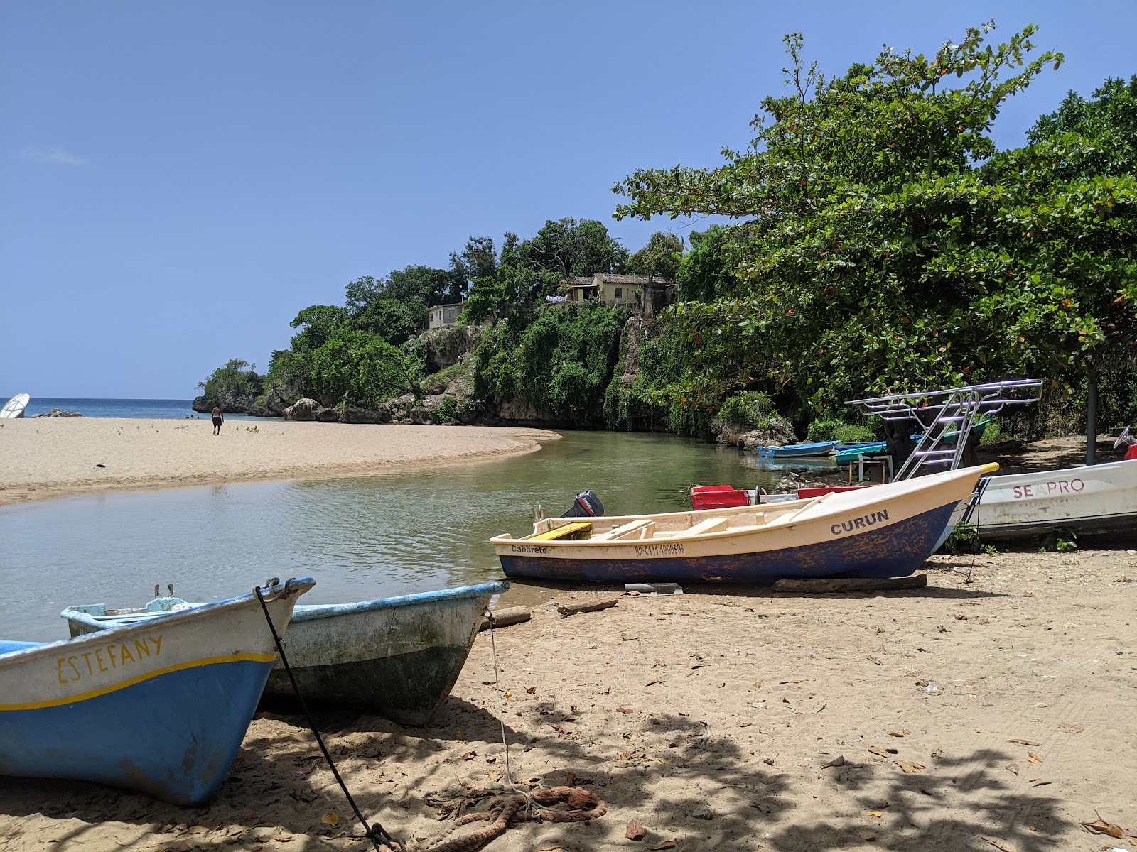 Playa Puerto chiquito'in fotoğrafı çok temiz temizlik seviyesi ile