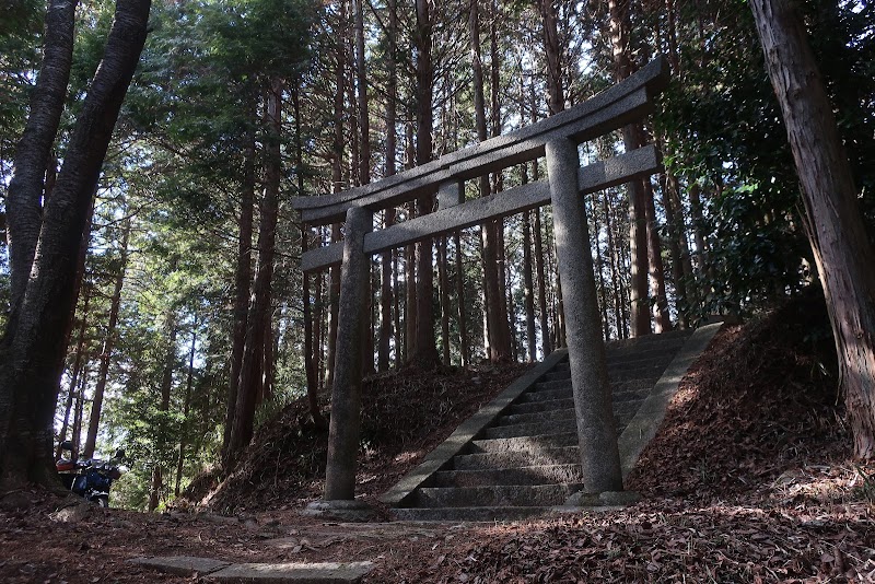 大円 藤の森神社